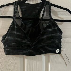 Black and White Seamless Sports Bra